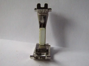 BERNINA  BUTTONHOLE FOOT      No 452 TWO LUGS - Picture 1 of 2