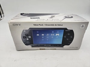 Sony PSP Console 1001 K 98500 sigillata ma ha segni di usura PLAYSTATION PORTATILE - Foto 1 di 10