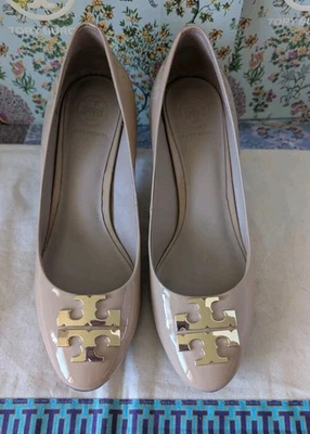 Tory Burch RALEIGH 70mm Tory Beige Patent Leather Pumps Size 6 - Image 1 of 4