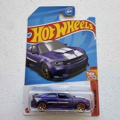 Dodge Charger Hellcat 2023 Hot Wheels 231/250-púrpura-entonces y ahora 7/10 Foto 1 de 4