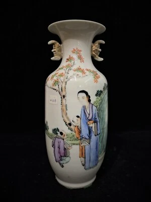 Antique Chinese Porcelain Famille Rose Vase - Image 1 of 4