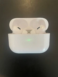 Apple AirPods Pro 2ème génération avec étui de charge sans fil MagSafe (USB-C)... - Photo 1 sur 3