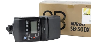 Nikon SB 50 DX Speedlight flash lampeggiatore fotocamere AF analogiche - Imagen 1 de 6
