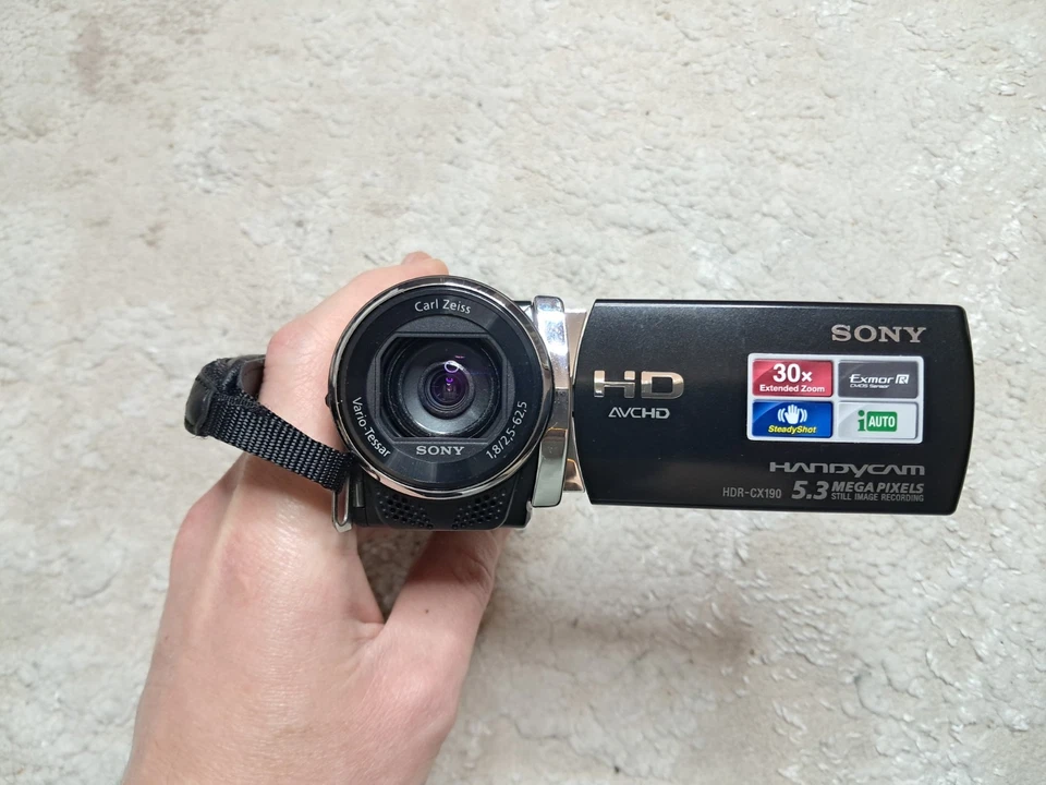Sony Handycam HDR-CX190E Digital Video Camera Recorder Camcorder Retro Black - Image 1 of 4
