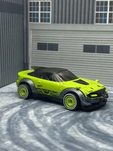 ๐ฅ Custom Hot Wheels- Wheel Swapped Mazda MX-5 Miata 1:64 Diorama Box Ships - Picture 1 of 16