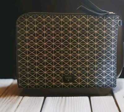 Funda para Tablet Geométrica de Cuero Negra y Dorada 1954 Emitida por Fossil 10,5x8... Sin Usar  Foto 1 de 4