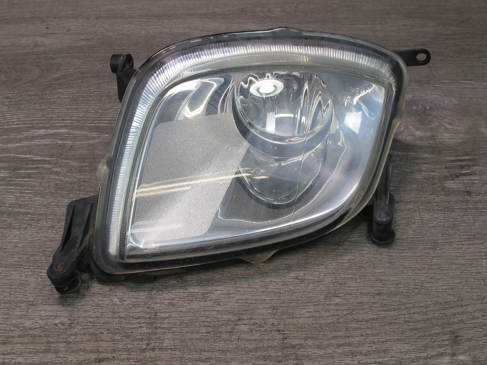 2003-2006 PORSCHE CAYENNE 955 FAROL DE NEBLINA DIANTEIRO DIREITO 7L5941700A - Imagem 1 de 4