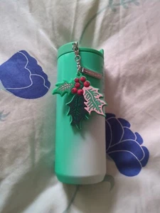 Starbucks Kaffeetasse 2024 Holiday Thermo Tumbler Green Ombre Holly Charm NEU - Bild 1 von 2