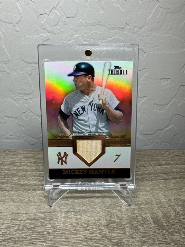 2012 Topps Tribute Mickey Mantle Retired Remnants Gold Game Used Bat Relic /25 - Image 1 of 1