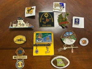 Menge 12 Lions Club Pins Missouri St Louis Kansas City Vintage - Bild 1 von 7