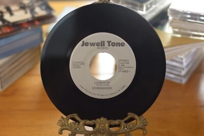 STONEBRIDGE 45RPM 7" RECORD "HONKY TONK BLUE" JEWELL TONE (JT-0982) f51-204 - Image 1 of 4