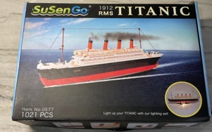B0577 Susengo Titantic Model Set Includes Lights and Mini Figures Building Set - Picture 1 of 16