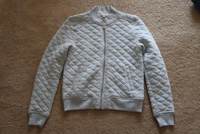 Chaqueta acolchada con cremallera gris claro GAP para niñas de polialgodón talla XXS Foto 1 de 4