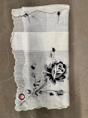 Pañuelo bordado vintage floral para dama cosido Suiza para mujer Foto 1 de 4