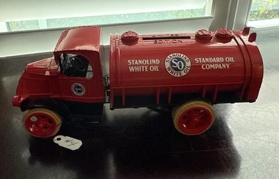 ERTL # 9060 AMOCO STANDARD OIL #2 LE POLARINE 1926 MACK TANKER NOS New w box - Image 1 of 4
