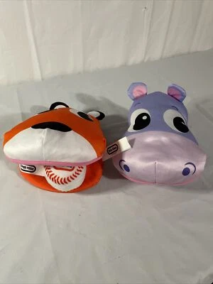 Игра Little Tikes Catch N' Stick Toss с 2 мягкими рукавицами и 1 бейсбольным мячом Easy Catch. - Изображение 1 из 4