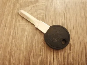 New Genuine OEM BMW E3 E9 2.8 3.0 CS uncut key blank general key blade - Picture 1 of 1