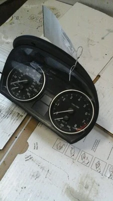 Cuadro de instrumentos velocímetro 335i 2009 kilometraje MPH automático tracción trasera  Foto 1 de 4