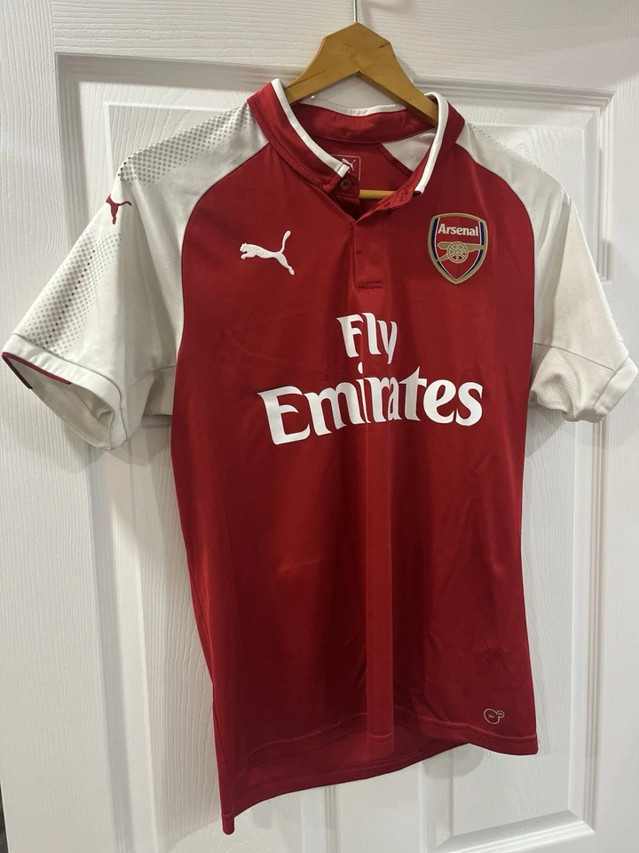 arsenal Ozil jersey 17/18 - Image 1 of 4