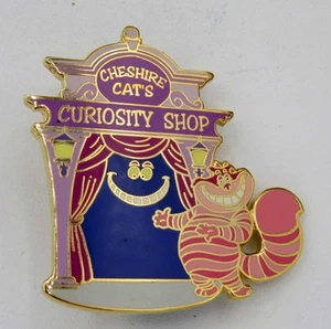 Disney Auctions Pin – "Cheshire Cat's Curiosity Shop" – Limited Edition of 1000 - Picture 1 of 2