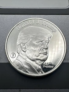 Donald J. Trump 45th President 1 Troy Ounce Silver Round .999 - Picture 1 of 12