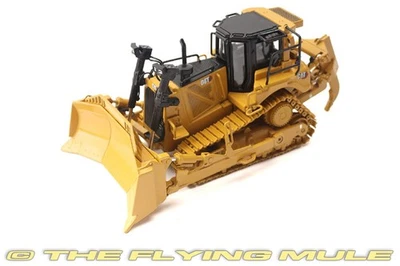 Diecast Masters 1:50 D8T Bulldozer - Image 1 of 4
