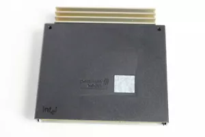 DELL 64TTT PIII XEON 866MHZ CPU WITH HEATSINK PE4400 INTEL SL4HA 866/133/256 - Picture 1 of 3