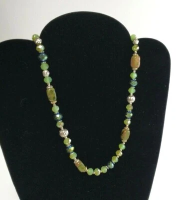 正品 Unakite 带水晶 18 英寸项链混合苔藓绿珠和银色 — 第 1/4 张图片