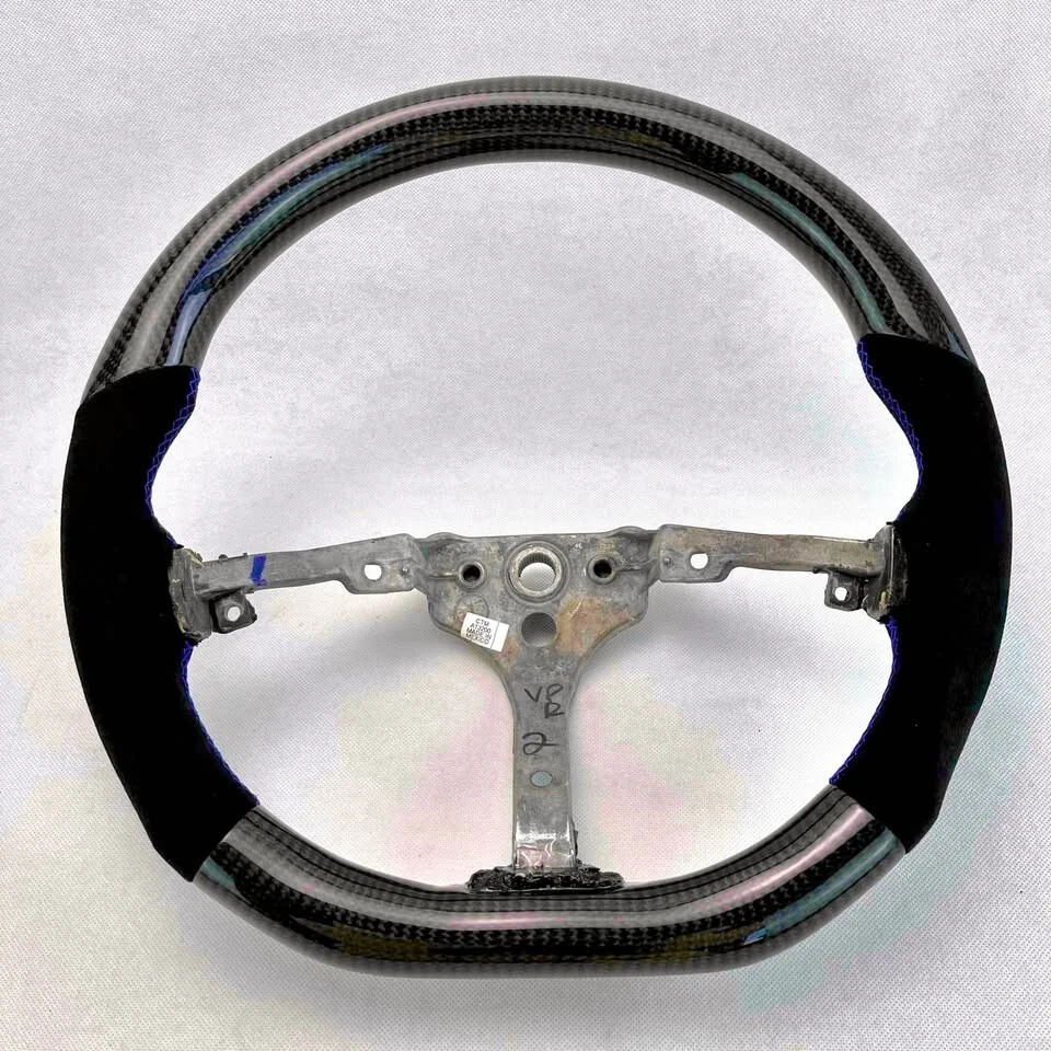 Dodge Viper 1998-2002 Generation 2, Carbon Fiber Steering wheel (NO CORE NEEDED) - Image 1 of 1