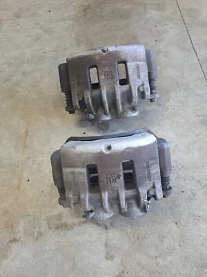 Pinzas de freno delanteras de lujo Cadillac CTS 2013 Foto 1 de 4