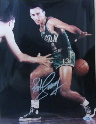 Foto firmada/autografiada por Bob Cousy 11x14 Boston Celtics PSA/DNA 192356 Foto 1 de 2