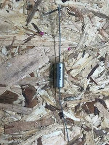 Lot 100x M39003/01-2066 Vishay Sprague CAP,TANTALUM / TA2O5,22UF,35VDC,+-10% TOL - Picture 1 of 7