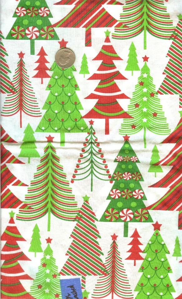 VINTAGE! CHRISTMAS TREES ON CREAM - 1.5 YARDS - Image 1 of 1
