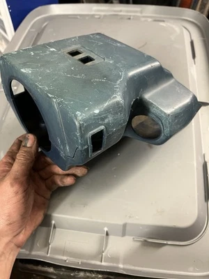 Cubierta de columna de dirección inclinable Nissan Datsun 80-86 720 cubierta de carcasa de plástico azul Foto 1 de 2