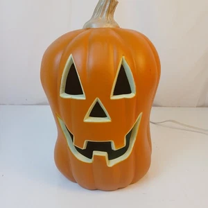 Decoración de exhibición de calabaza Jack-O-Lantern de plástico naranja iluminada de Halloween 10" - Imagen 1 de 8
