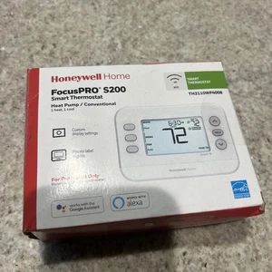 Honeywell TH2110WF Smart Programmable Thermostat 1 Heat/1 Cool - Picture 1 of 4