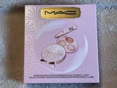 MAC 2022 Holiday Bubbles & Bow Effervescence Extra Dimension Face Compact LIGHT - Image 1 of 2