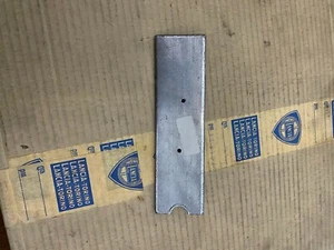 mascherina  Lancia Flaminia Pininfarina - Picture 1 of 2