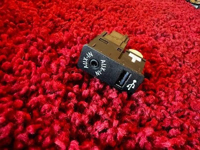 BMW F30 F36 F22 F10 F13 USB AUX ВСПОМОГАТЕЛЬНЫЙ ЗАРЯДНЫЙ ВХОД ПОРТ OEM 103MK - Изображение 1 из 4