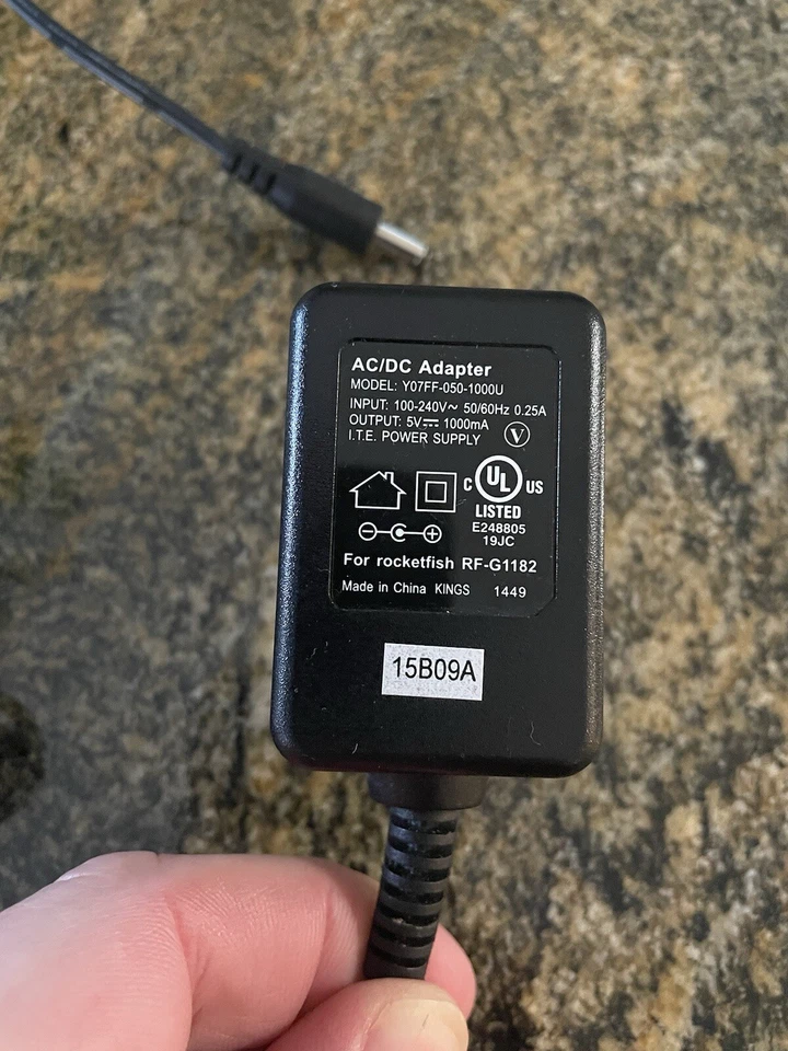 Rocketfish RF-G1182 HDMI Splitter - Replacement AC/DC 5V 1000mA Adapter - Image 1 of 4