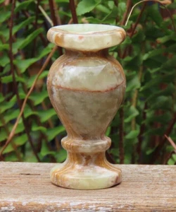 Green Onyx Crystal Vase or Display Stand For Most Crystal Spheres 72mm Tall 131g - Picture 1 of 9