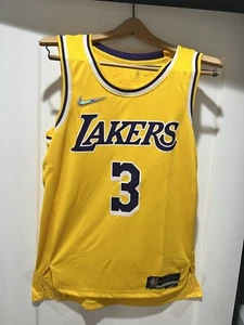 NIKE NBA LA LAKERS ANTHONY DAVIS #3 SWINGMAN JERSEY MENS SZ MEDIUM YELLOW NWT - Picture 1 of 9