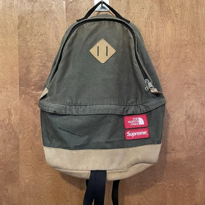 Mochila de día mediana The North Face X Supreme 2012 verde pana TNF rara Foto 1 de 4