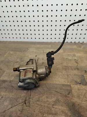 Bomba de combustible de alta presión AUDI C6 S6 D3 S8 Foto 1 de 4