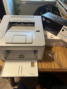 EUC HP LaserJet M118dw Monochrome Wireless Laser Printer BundleW/ 3 Extra Toners - Picture 1 of 5