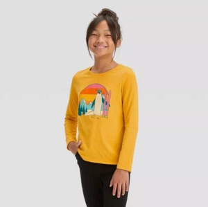 Kids Long-Sleeve Penguin Skiing Graphic Tee- Cat & Jack, Size 6/7 Small - Picture 1 of 5
