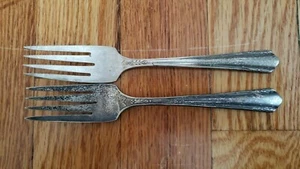 2 ANTIQUE,VINTAGE Collectible FORKS 7" WM A. ROGERS SILVER PLATE - A1 PLUS - Picture 1 of 9