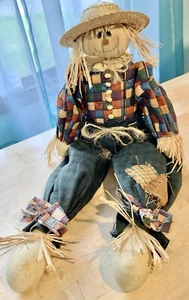 ¡SÚPER ADORABLE MUÑECA ESPANTAPÁJAROS ARTESANAL VINTAGE DE 18” CUIDADOR DE ESTANTE! Otoño/Otoño - Imagen 1 de 5