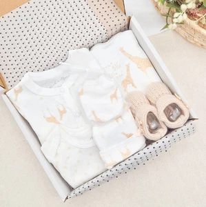 Unisex Beige Giraffe Gift Hamper Set - Picture 1 of 2