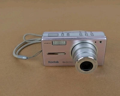 Kodak EasyShare V530 5.0MP Digital Camera Pink Compact Unit Only Untested - Image 1 of 3